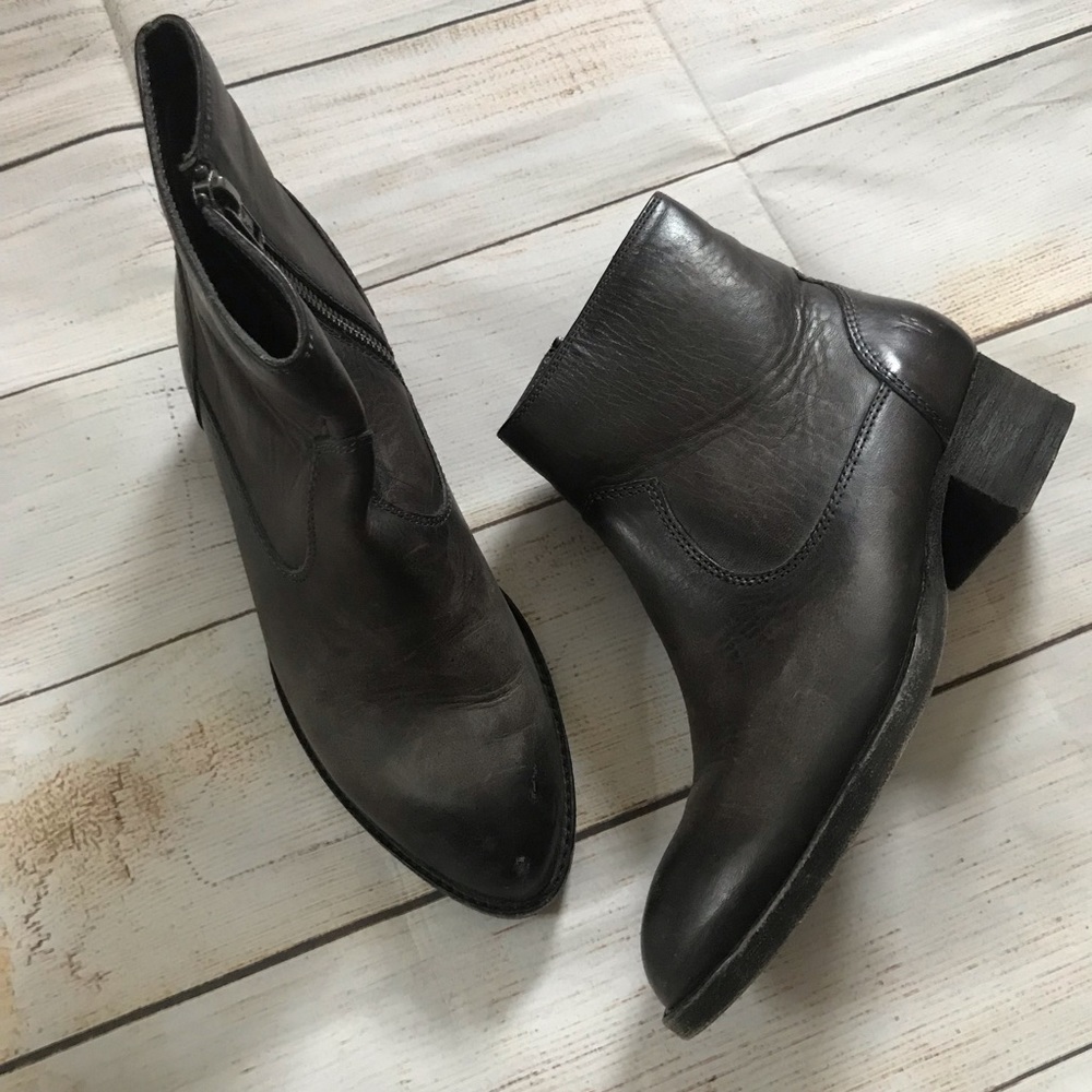 Frye Danielle Bootie - 6 Charcoal Stone Gray